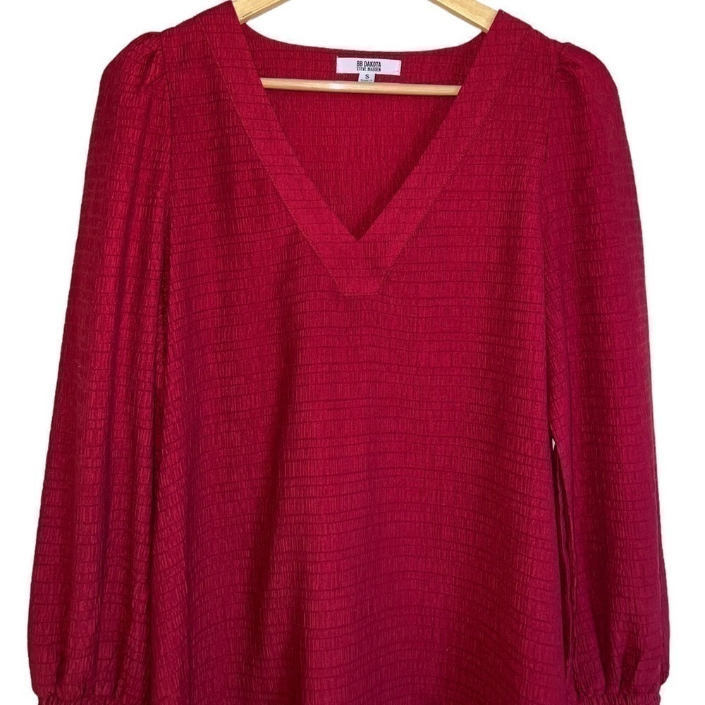 NEW BB Dakota by Steve Madden Textured Long Sleeve Mini Shift Dress Red - Picture 3 of 4